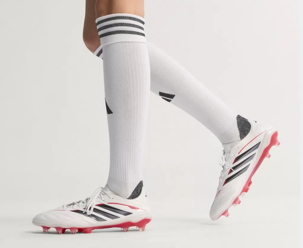 Бутсы профессиональные Adidas Copa Pure IV Elite FG